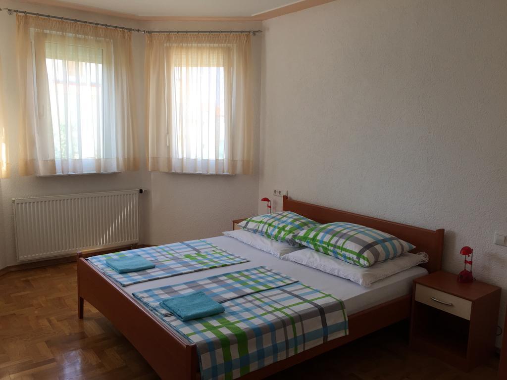 Apartments Dumancic Biograd Na Moru Exterior photo