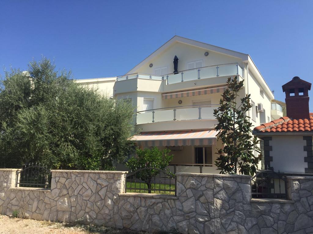 Apartments Dumancic Biograd Na Moru Exterior photo
