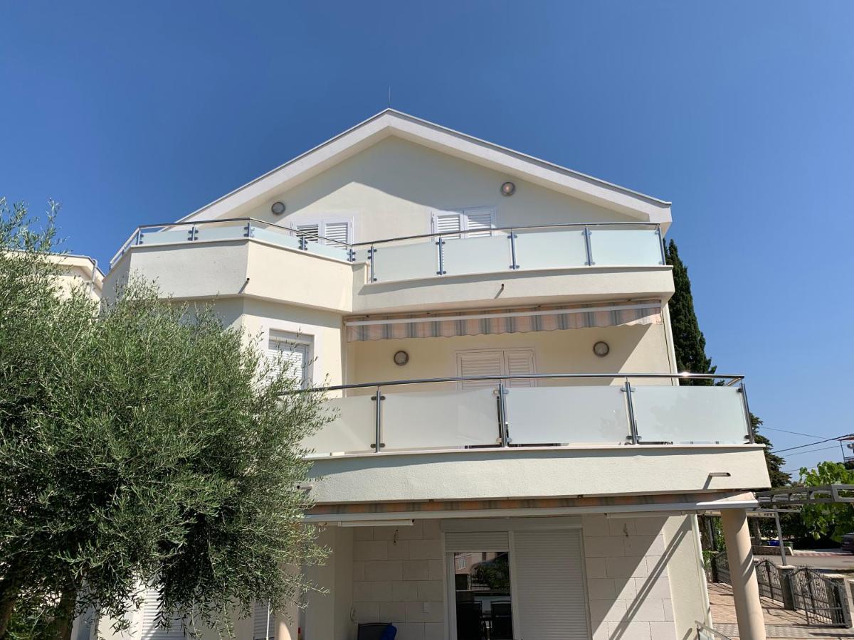Apartments Dumancic Biograd Na Moru Exterior photo