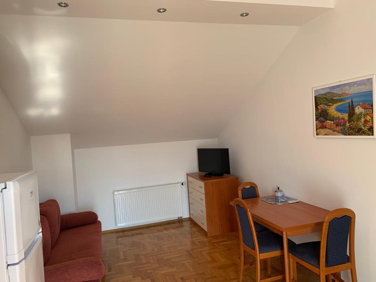 Apartments Dumancic Biograd Na Moru Exterior photo