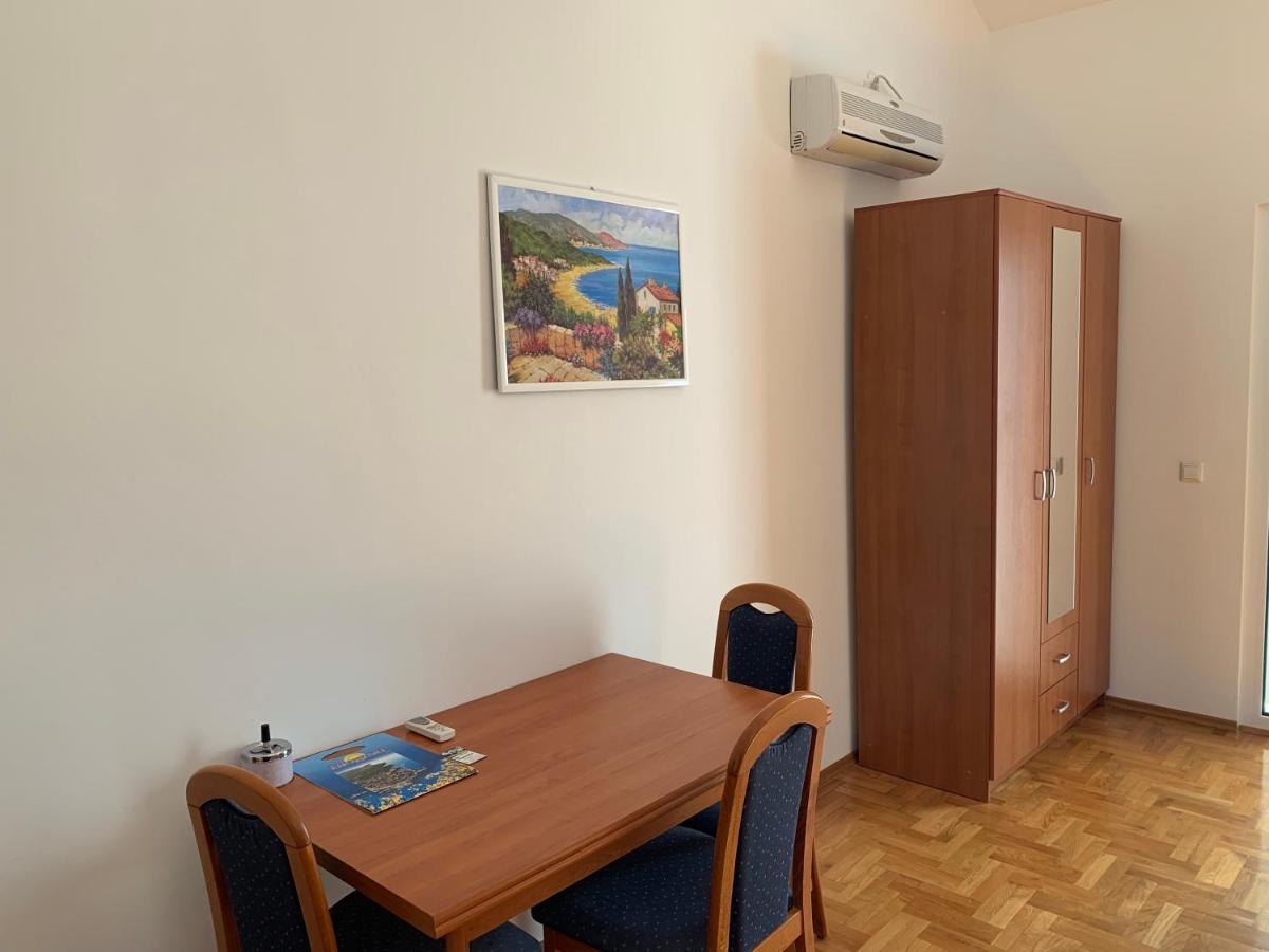 Apartments Dumancic Biograd Na Moru Exterior photo