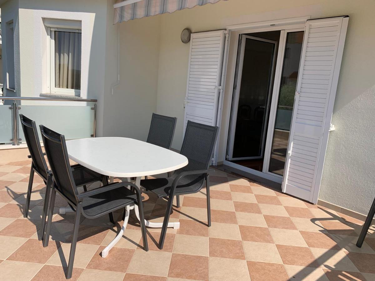 Apartments Dumancic Biograd Na Moru Exterior photo