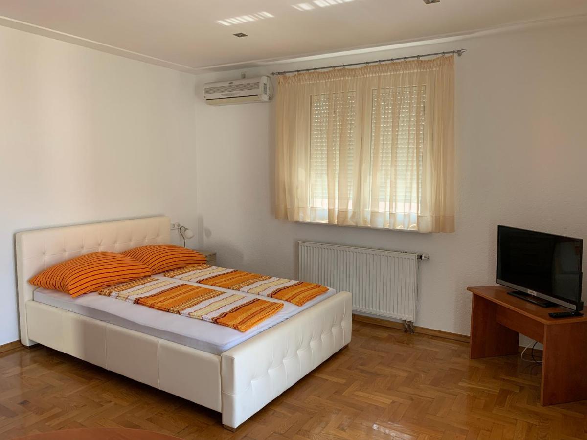 Apartments Dumancic Biograd Na Moru Exterior photo