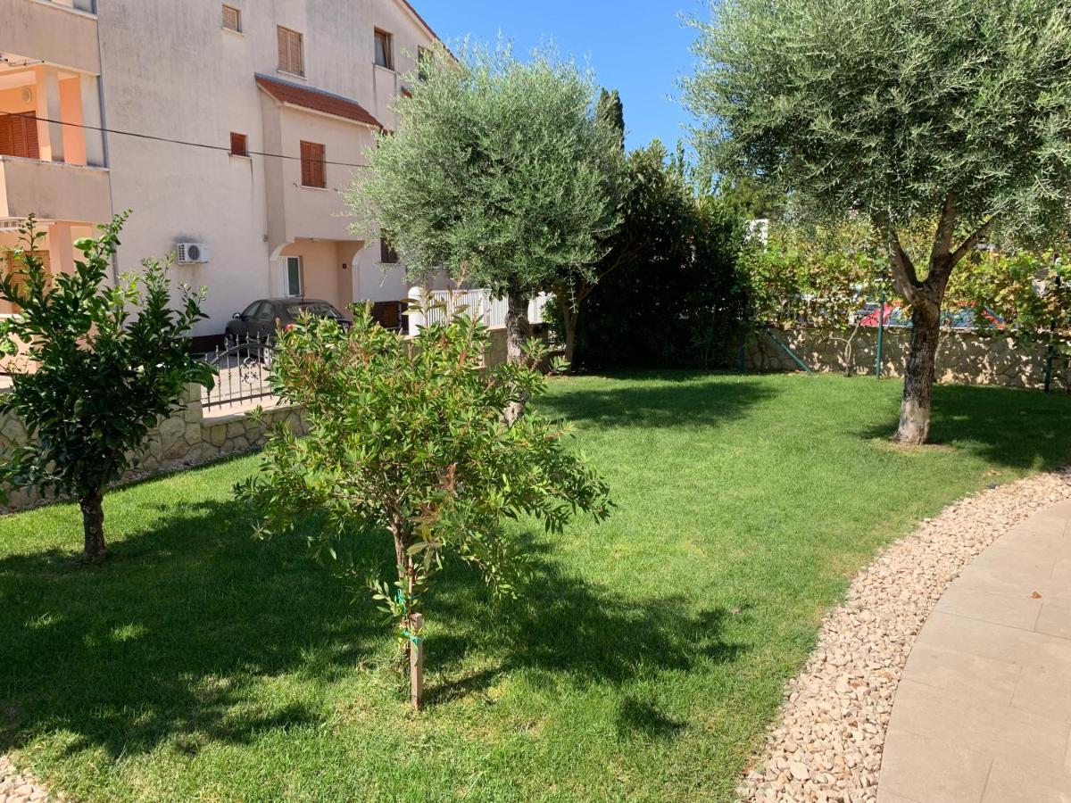 Apartments Dumancic Biograd Na Moru Exterior photo